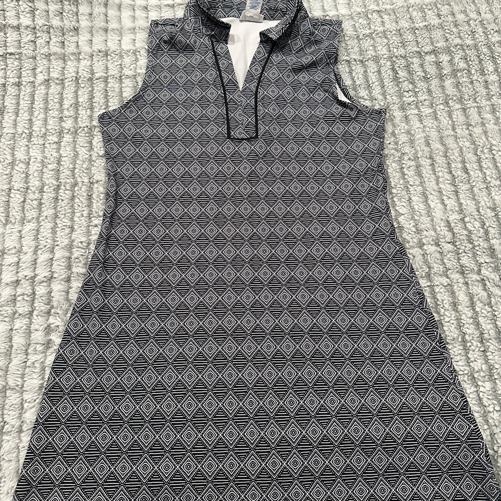 NWOT Sigrid Olsen Black and White Geometric Golf/Tennis Dress